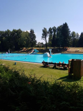 Ferienwohnung am Schwimmbad in Großbreitenbach, Ilm-Kreis
